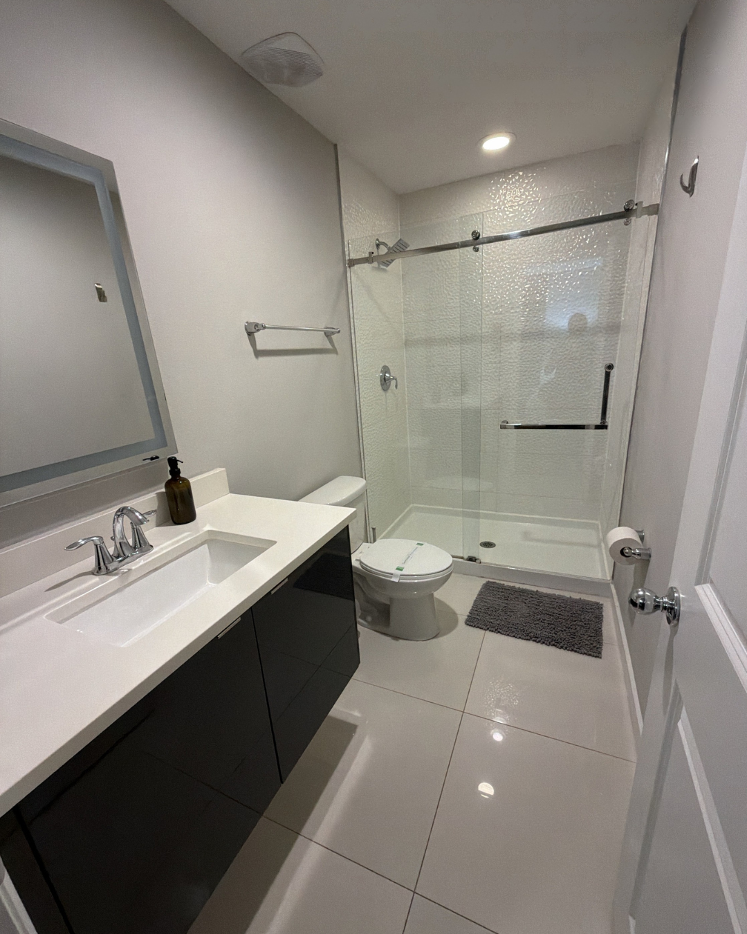 Bathroom 14
